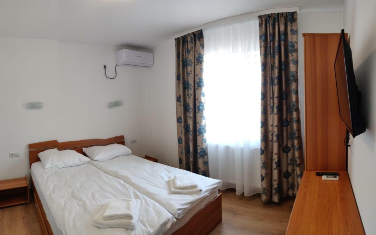 Pensiunea Gloria Băile Felix Extérieur photo